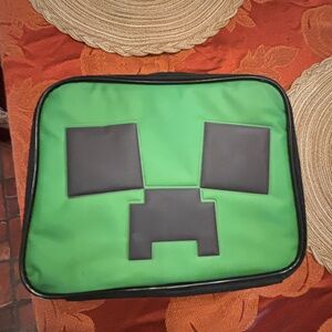 Green and Black Creeper Lunch Bag